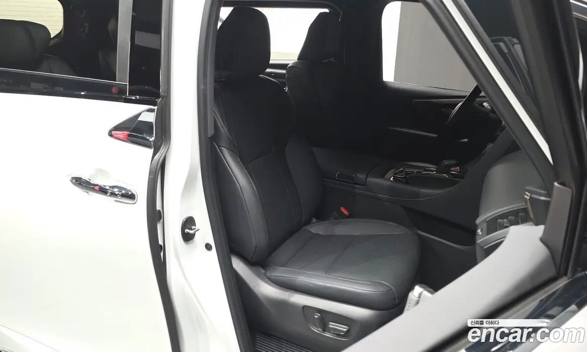 Toyota Alphard 2025 2.5 автомат (гидро), фото 18 Toyota Alphard 2025 2.5 автомат (гидро), фото 18