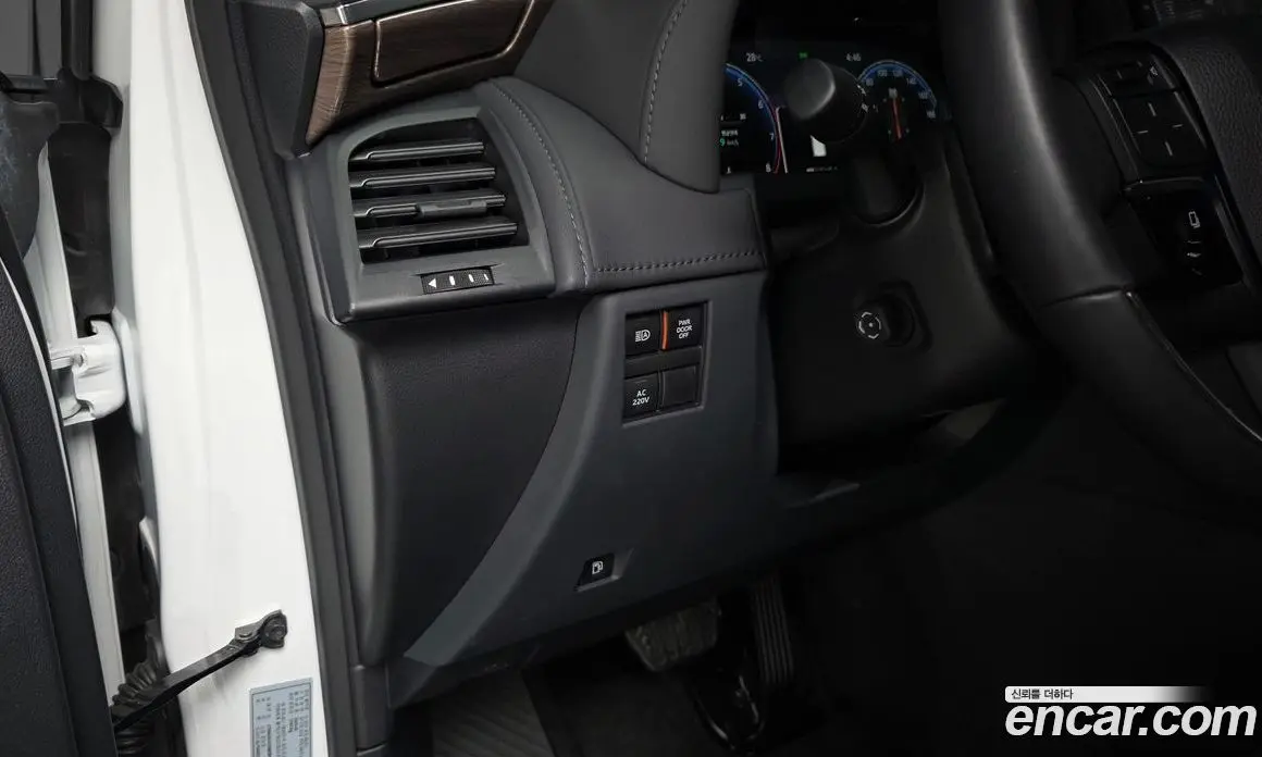 Toyota Alphard 2025 2.5 автомат (гидро), фото 19 Toyota Alphard 2025 2.5 автомат (гидро), фото 19