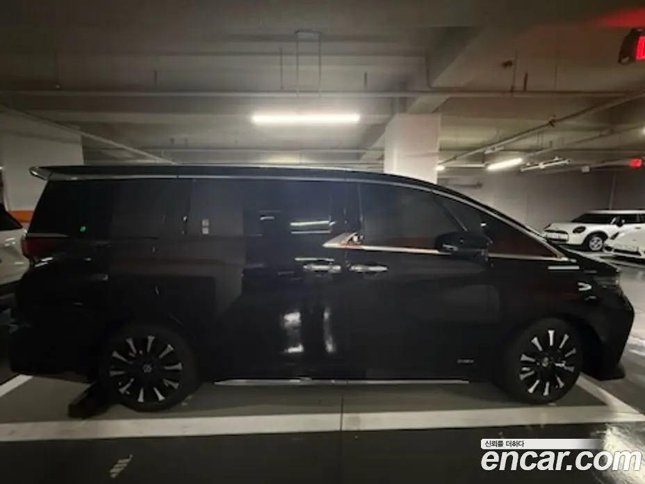 Toyota Alphard 2025 2.5 автомат (гидро), фото 3 Toyota Alphard 2025 2.5 автомат (гидро), фото 3