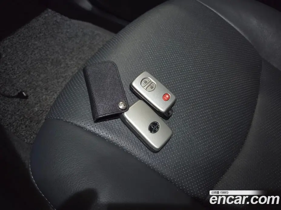Toyota Prius 2014 1.8 автомат (гидро), фото 19 Toyota Prius 2014 1.8 автомат (гидро), фото 19