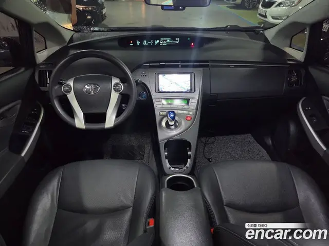 Toyota Prius 2014 1.8 автомат (гидро), миниатюра 7 Toyota Prius 2014 1.8 автомат (гидро), миниатюра 7