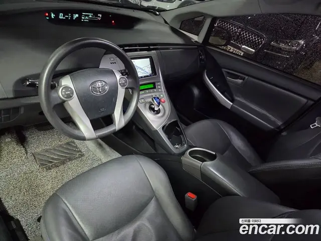 Toyota Prius 2014 1.8 автомат (гидро), миниатюра 9 Toyota Prius 2014 1.8 автомат (гидро), миниатюра 9