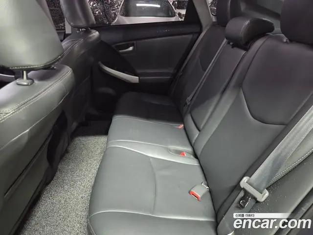 Toyota Prius 2014 1.8 автомат (гидро), миниатюра 10 Toyota Prius 2014 1.8 автомат (гидро), миниатюра 10