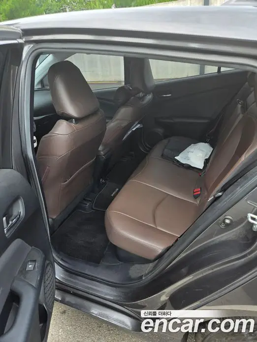 Toyota Prius 2018 1.8 автомат (гидро), миниатюра 6 Toyota Prius 2018 1.8 автомат (гидро), миниатюра 6