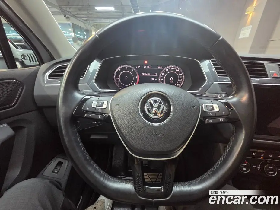 Volkswagen Tiguan 2018 2.0 автомат (гидро), фото 12
