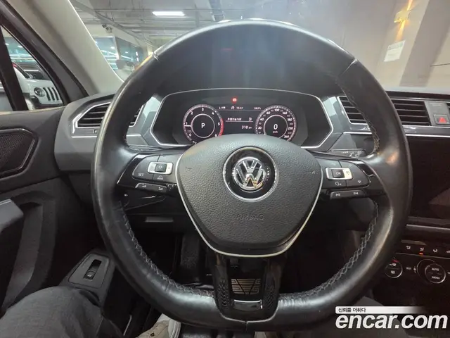 Volkswagen Tiguan 2018 2.0 автомат (гидро), миниатюра 12