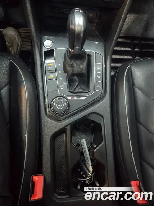 Volkswagen Tiguan 2018 2.0 автомат (гидро), фото 13