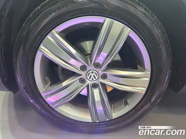 Volkswagen Tiguan 2018 2.0 автомат (гидро), миниатюра 5
