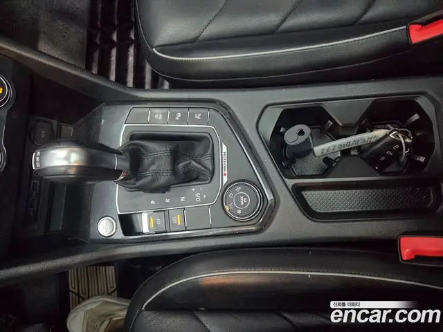 Volkswagen Tiguan 2018 2.0 автомат (гидро), миниатюра 9