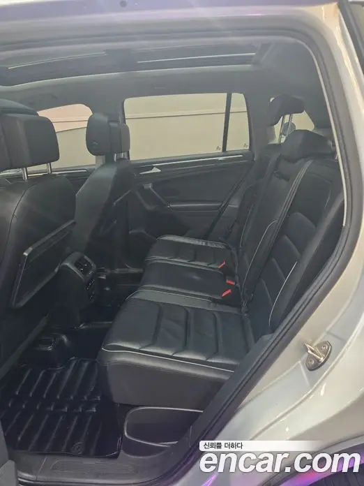 Volkswagen Tiguan 2018 2.0 автомат (гидро), фото 10