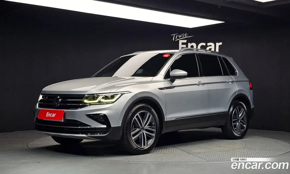 Volkswagen Tiguan 2022 2.0 автомат (гидро), фото 1 Volkswagen Tiguan 2022 2.0 автомат (гидро), фото 1