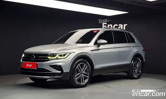 Volkswagen Tiguan 2022 2.0 автомат (гидро), миниатюра 1 Volkswagen Tiguan 2022 2.0 автомат (гидро), миниатюра 1
