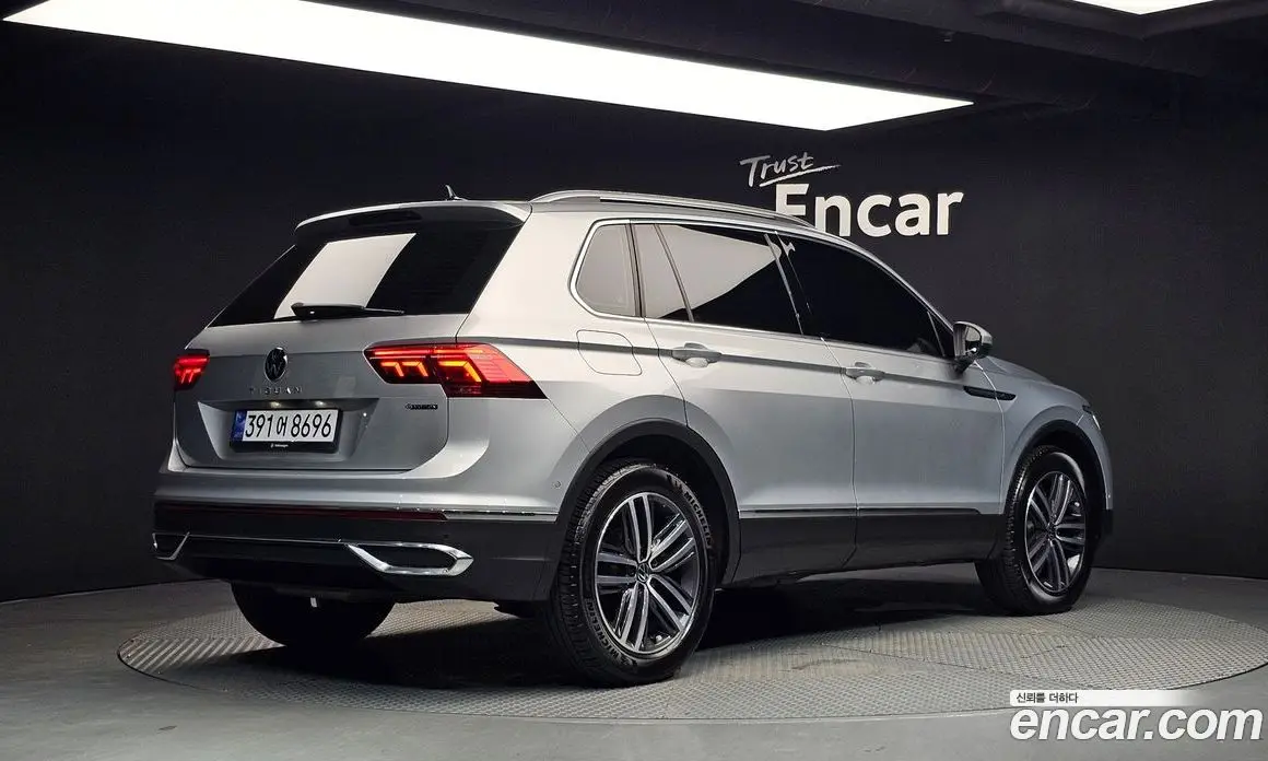 Volkswagen Tiguan 2022 2.0 автомат (гидро), фото 2 Volkswagen Tiguan 2022 2.0 автомат (гидро), фото 2