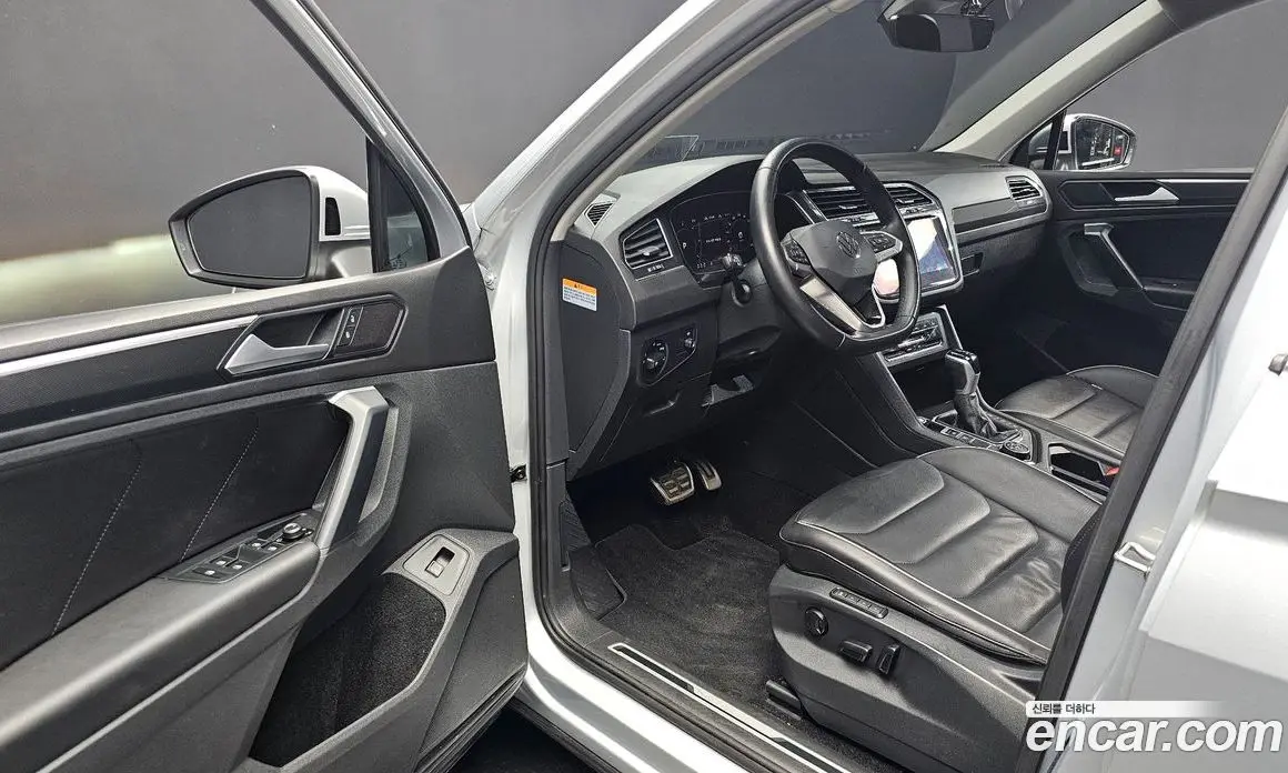 Volkswagen Tiguan 2022 2.0 автомат (гидро), фото 13 Volkswagen Tiguan 2022 2.0 автомат (гидро), фото 13