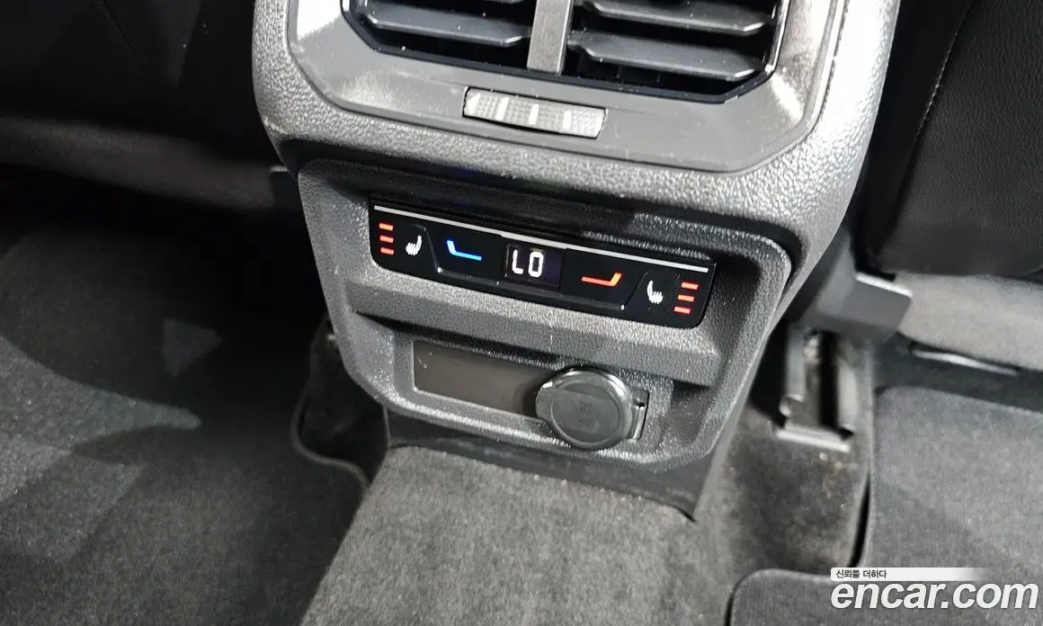 Volkswagen Tiguan 2022 2.0 автомат (гидро), фото 28 Volkswagen Tiguan 2022 2.0 автомат (гидро), фото 28