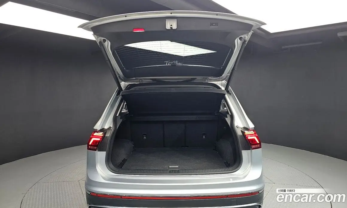 Volkswagen Tiguan 2022 2.0 автомат (гидро), фото 31 Volkswagen Tiguan 2022 2.0 автомат (гидро), фото 31