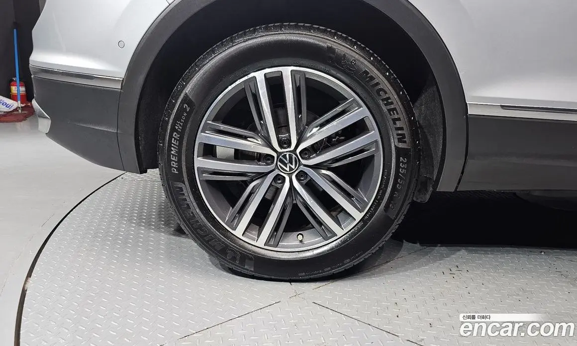 Volkswagen Tiguan 2022 2.0 автомат (гидро), фото 5 Volkswagen Tiguan 2022 2.0 автомат (гидро), фото 5