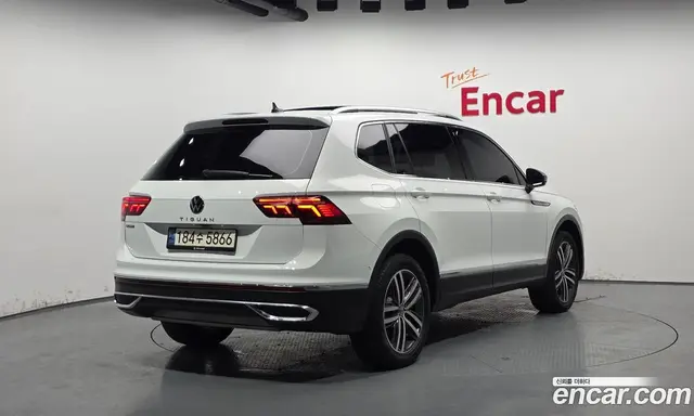 Volkswagen Tiguan 2023 2.0 автомат (гидро), миниатюра 2