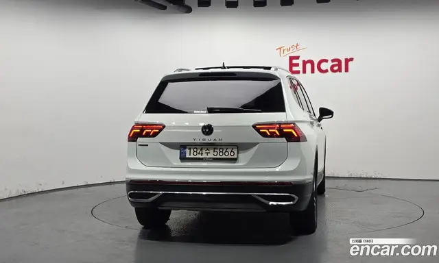 Volkswagen Tiguan 2023 2.0 автомат (гидро), миниатюра 4