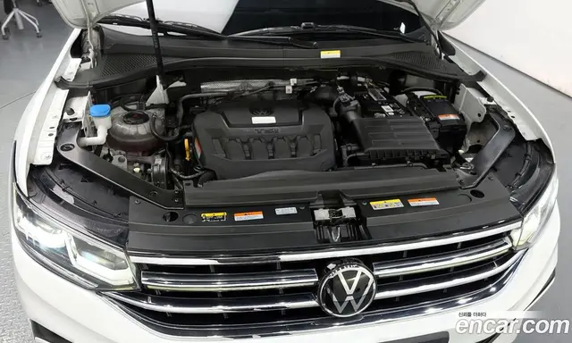Volkswagen Tiguan 2023 2.0 автомат (гидро), миниатюра 6