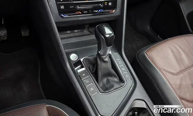 Volkswagen Tiguan 2023 2.0 автомат (гидро), миниатюра 9