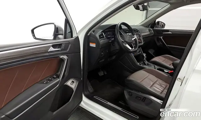 Volkswagen Tiguan 2023 2.0 автомат (гидро), миниатюра 10
