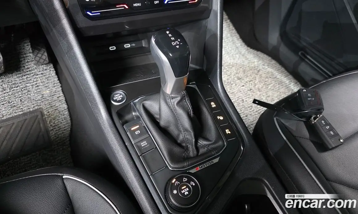 Volkswagen Tiguan 2023 2.0 автомат (гидро), фото 12 Volkswagen Tiguan 2023 2.0 автомат (гидро), фото 12