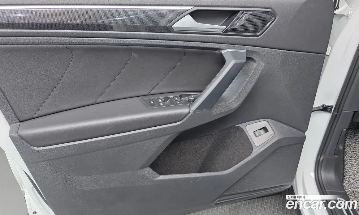 Volkswagen Tiguan 2023 2.0 автомат (гидро), фото 14 Volkswagen Tiguan 2023 2.0 автомат (гидро), фото 14