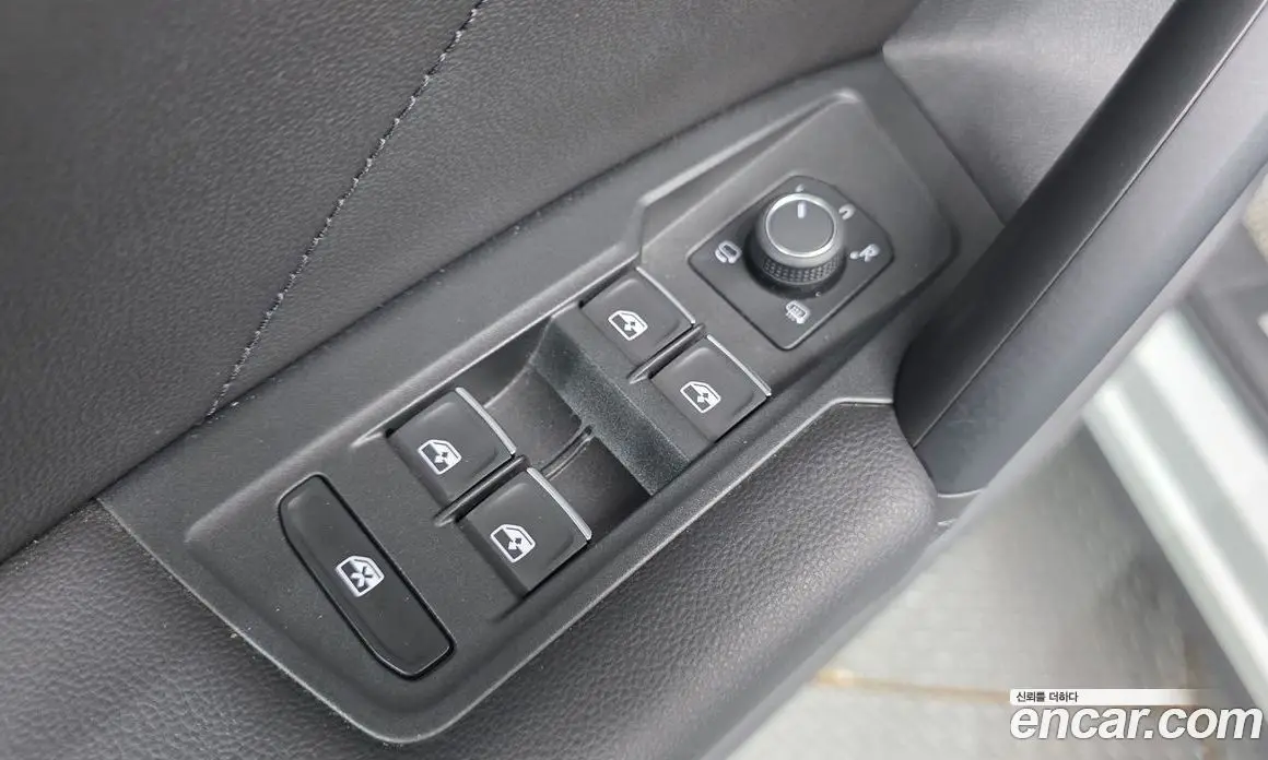 Volkswagen Tiguan 2023 2.0 автомат (гидро), фото 17 Volkswagen Tiguan 2023 2.0 автомат (гидро), фото 17