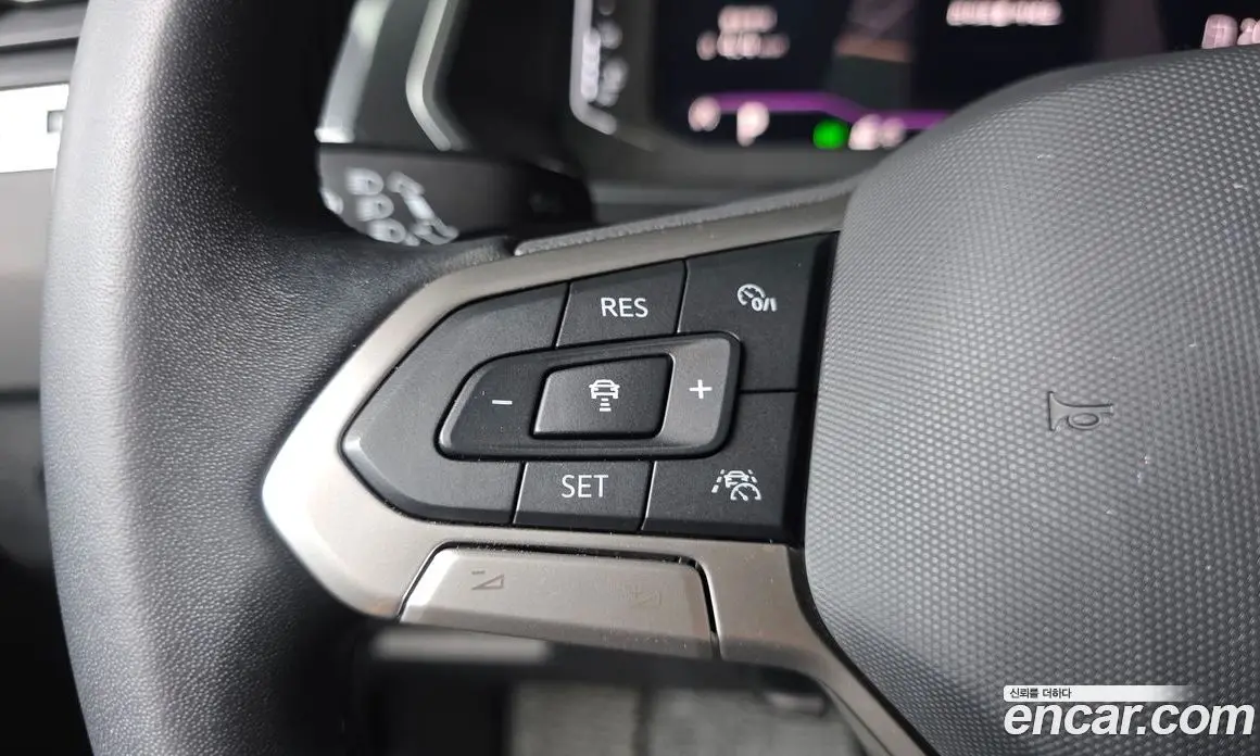 Volkswagen Tiguan 2023 2.0 автомат (гидро), фото 20 Volkswagen Tiguan 2023 2.0 автомат (гидро), фото 20