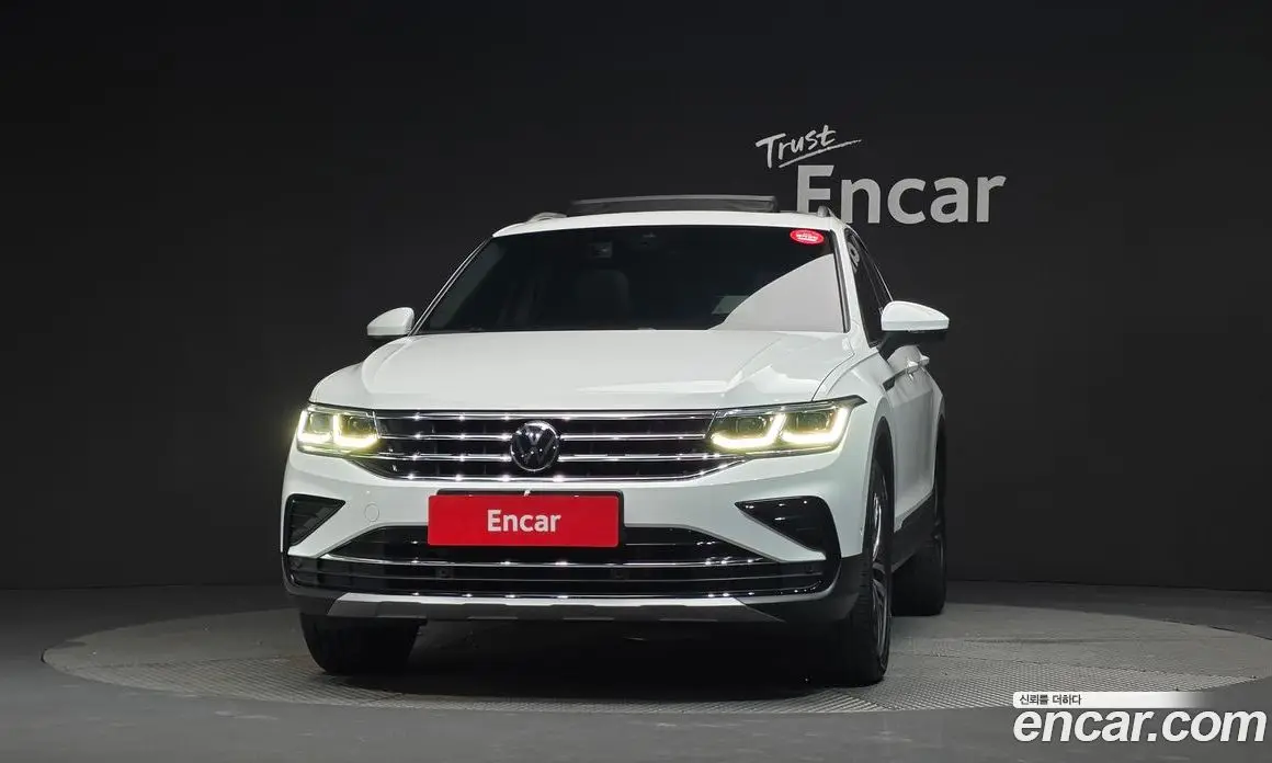 Volkswagen Tiguan 2023 2.0 автомат (гидро), фото 3 Volkswagen Tiguan 2023 2.0 автомат (гидро), фото 3