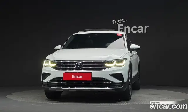 Volkswagen Tiguan 2023 2.0 автомат (гидро), миниатюра 3 Volkswagen Tiguan 2023 2.0 автомат (гидро), миниатюра 3