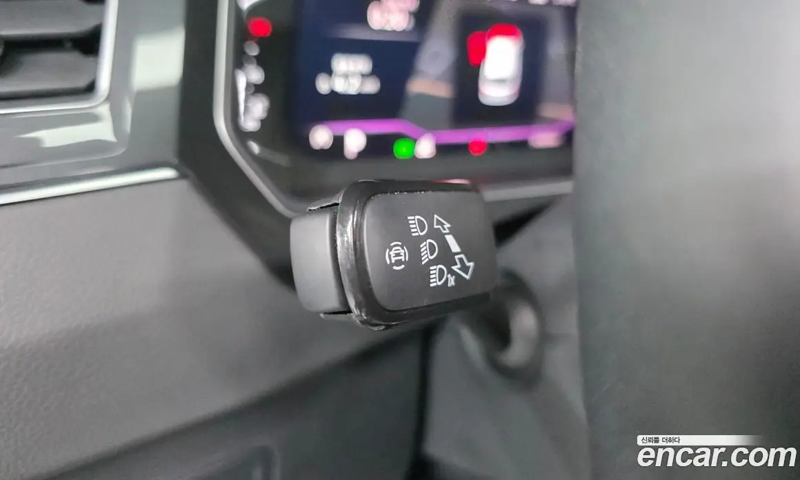 Volkswagen Tiguan 2023 2.0 автомат (гидро), фото 22 Volkswagen Tiguan 2023 2.0 автомат (гидро), фото 22