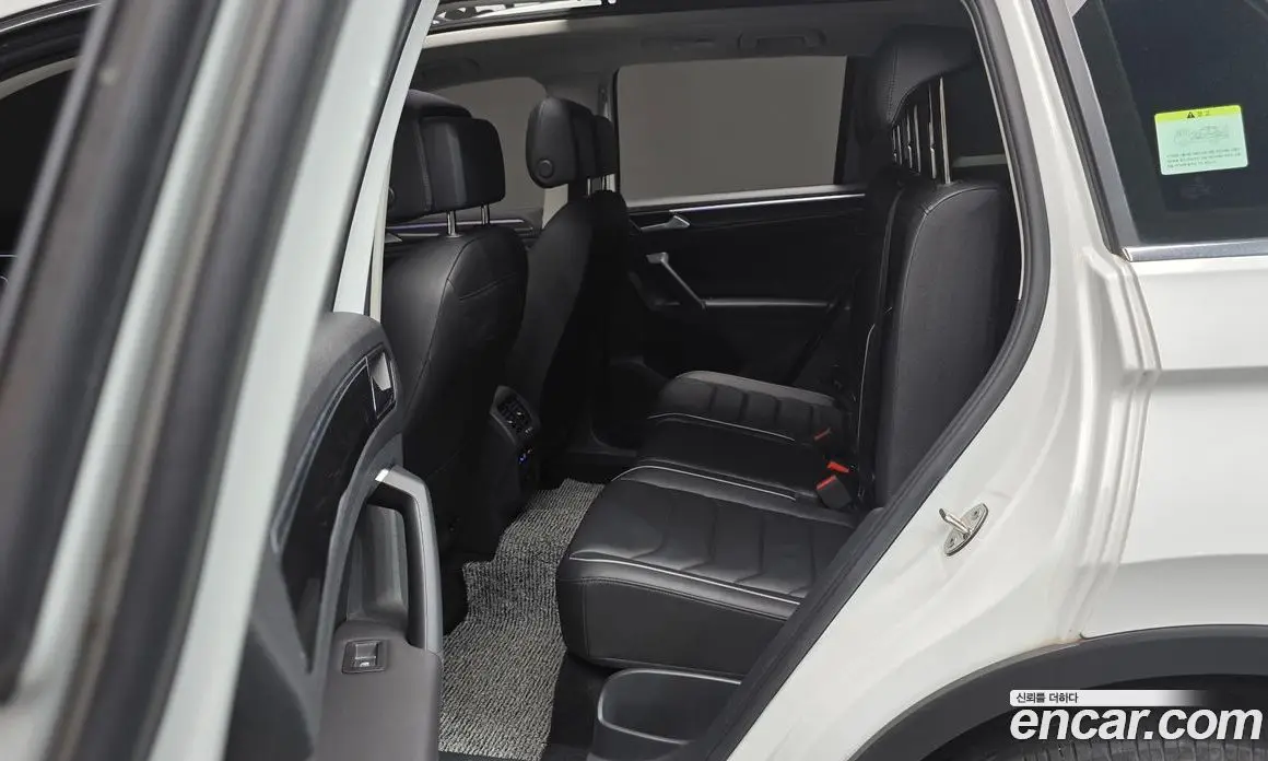 Volkswagen Tiguan 2023 2.0 автомат (гидро), фото 31 Volkswagen Tiguan 2023 2.0 автомат (гидро), фото 31