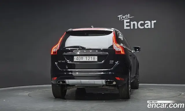 Volvo XC60 2015 2.4 автомат (гидро), миниатюра 4 Volvo XC60 2015 2.4 автомат (гидро), миниатюра 4