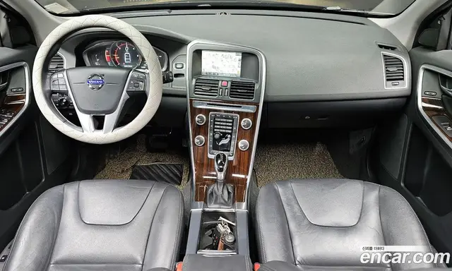 Volvo XC60 2015 2.4 автомат (гидро), миниатюра 7 Volvo XC60 2015 2.4 автомат (гидро), миниатюра 7