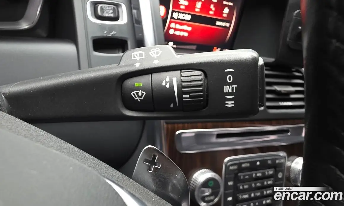 Volvo XC60 2017 2.0 автомат (гидро), фото 18 Volvo XC60 2017 2.0 автомат (гидро), фото 18