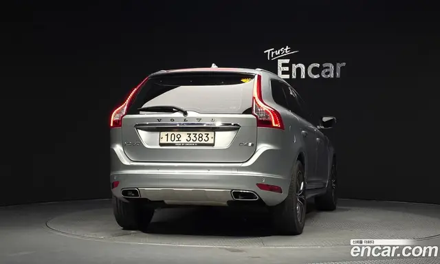 Volvo XC60 2017 2.0 автомат (гидро), миниатюра 4 Volvo XC60 2017 2.0 автомат (гидро), миниатюра 4