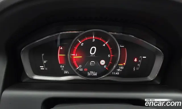 Volvo XC60 2017 2.0 автомат (гидро), миниатюра 8 Volvo XC60 2017 2.0 автомат (гидро), миниатюра 8