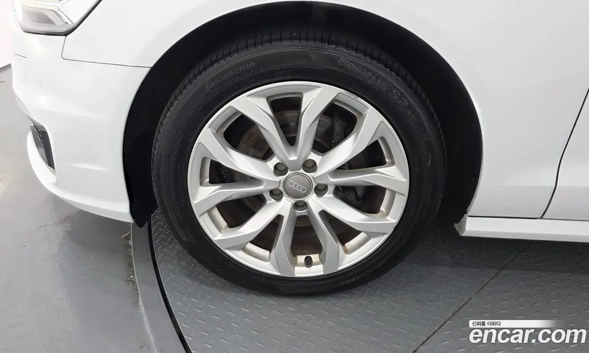 Audi A6 2016 2.0 автомат (гидро), фото 5 Audi A6 2016 2.0 автомат (гидро), фото 5