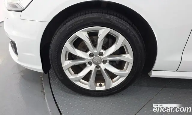 Audi A6 2016 2.0 автомат (гидро), миниатюра 5 Audi A6 2016 2.0 автомат (гидро), миниатюра 5