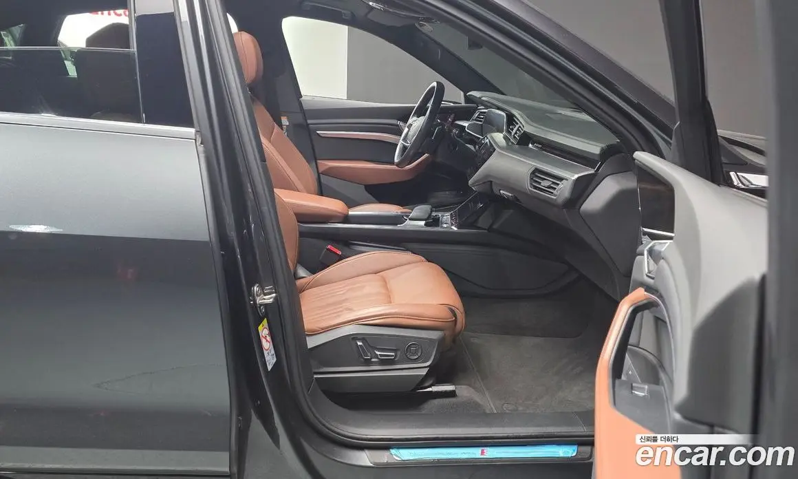 Audi e-tron 2021 0.2 автомат (гидро), фото 11 Audi e-tron 2021 0.2 автомат (гидро), фото 11