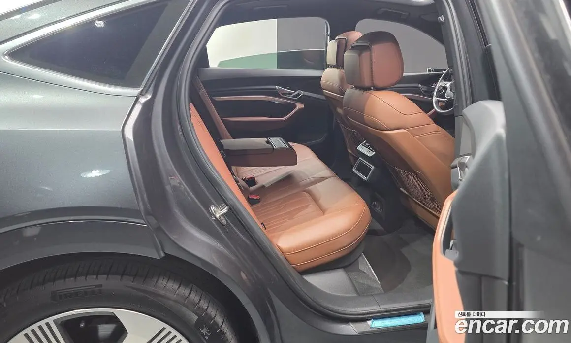 Audi e-tron 2021 0.2 автомат (гидро), фото 12 Audi e-tron 2021 0.2 автомат (гидро), фото 12