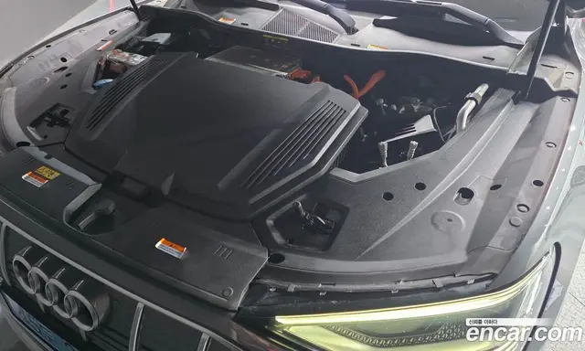 Audi e-tron 2021 0.2 автомат (гидро), миниатюра 6 Audi e-tron 2021 0.2 автомат (гидро), миниатюра 6