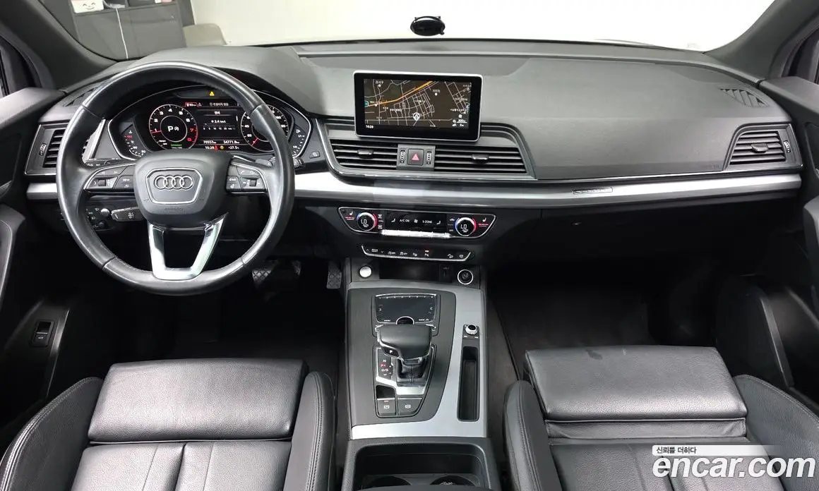 Audi Q5 2020 2.0 автомат (гидро), фото 6