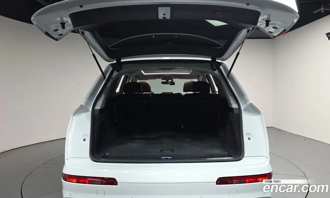Audi Q7 2019 2.0 автомат (гидро), фото 25 Audi Q7 2019 2.0 автомат (гидро), фото 25