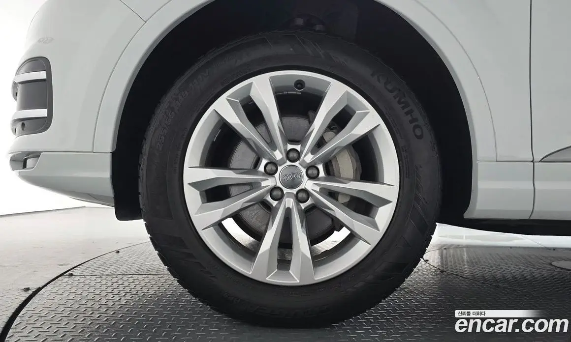Audi Q7 2019 2.0 автомат (гидро), фото 4 Audi Q7 2019 2.0 автомат (гидро), фото 4