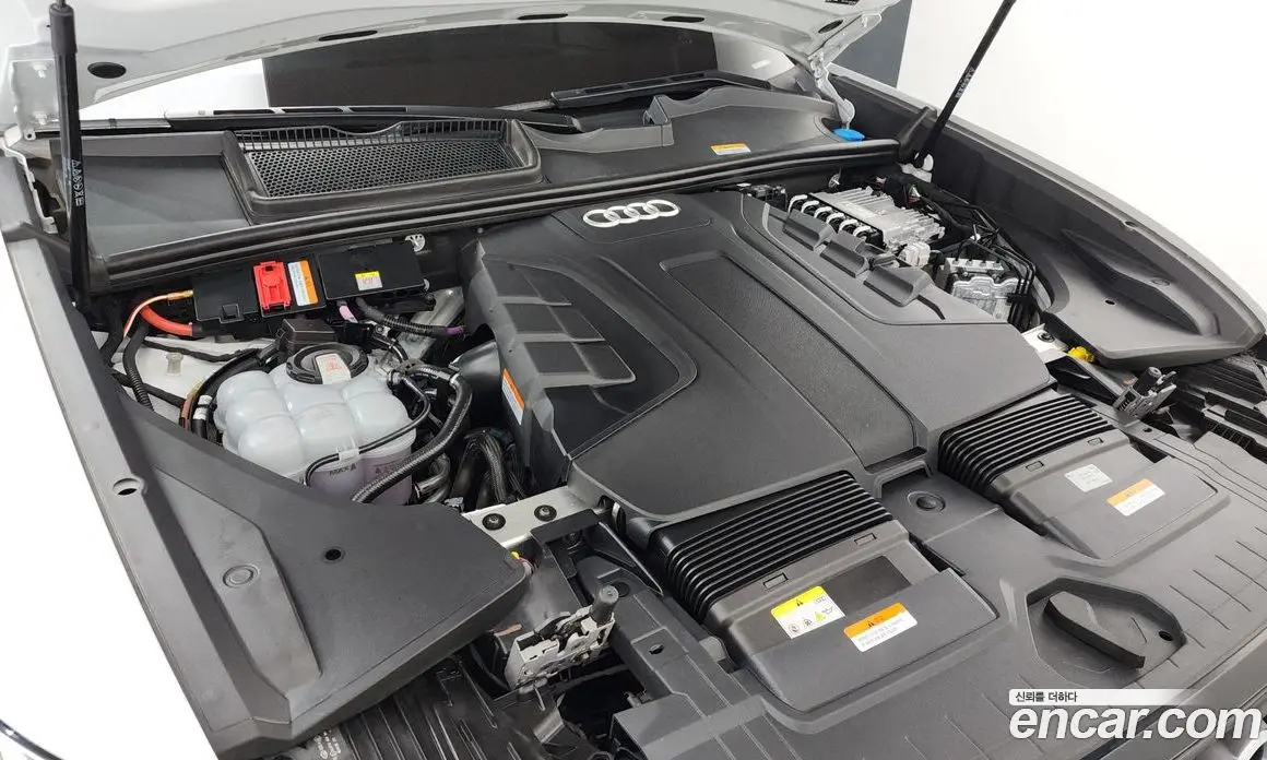 Audi Q8 2023 3.0 автомат (гидро), фото 6 Audi Q8 2023 3.0 автомат (гидро), фото 6
