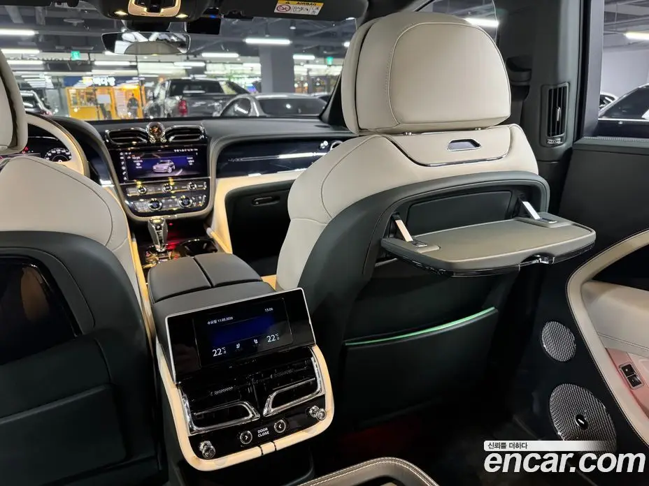 Bentley Bentayga 2024 4.0 автомат (гидро), фото 13 Bentley Bentayga 2024 4.0 автомат (гидро), фото 13