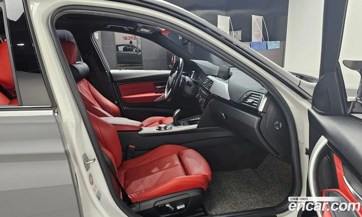 BMW 3 серия 2016 2.0 автомат (гидро), фото 15 BMW 3 серия 2016 2.0 автомат (гидро), фото 15